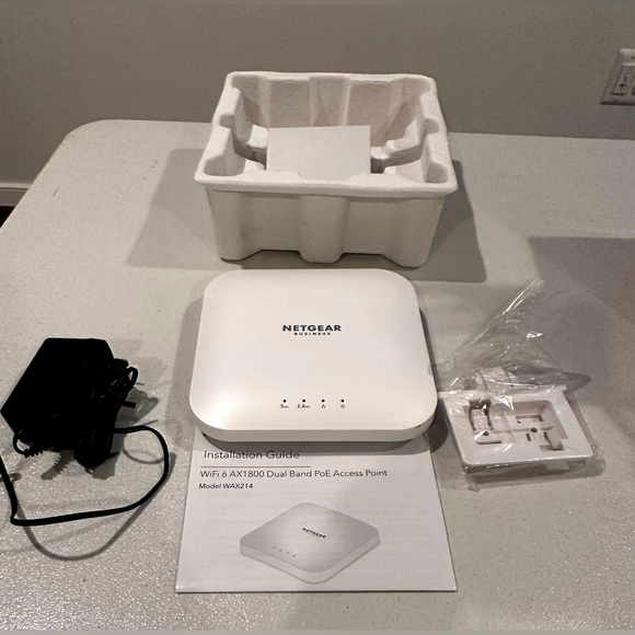 Netgear WAX214 WiFi 6 Dual-Band AX1800 Speed Wireless Access Point - Picture 8 of 9